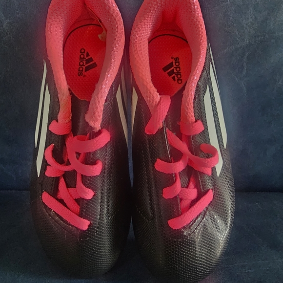 Adidas kids cleats - Picture 3 of 5